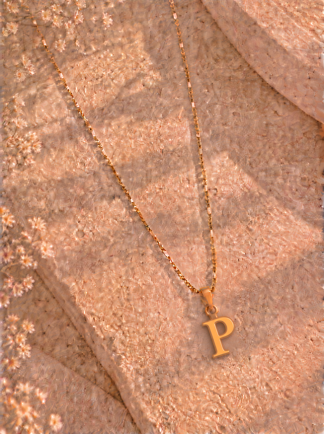 Colgante con inicial P en oro